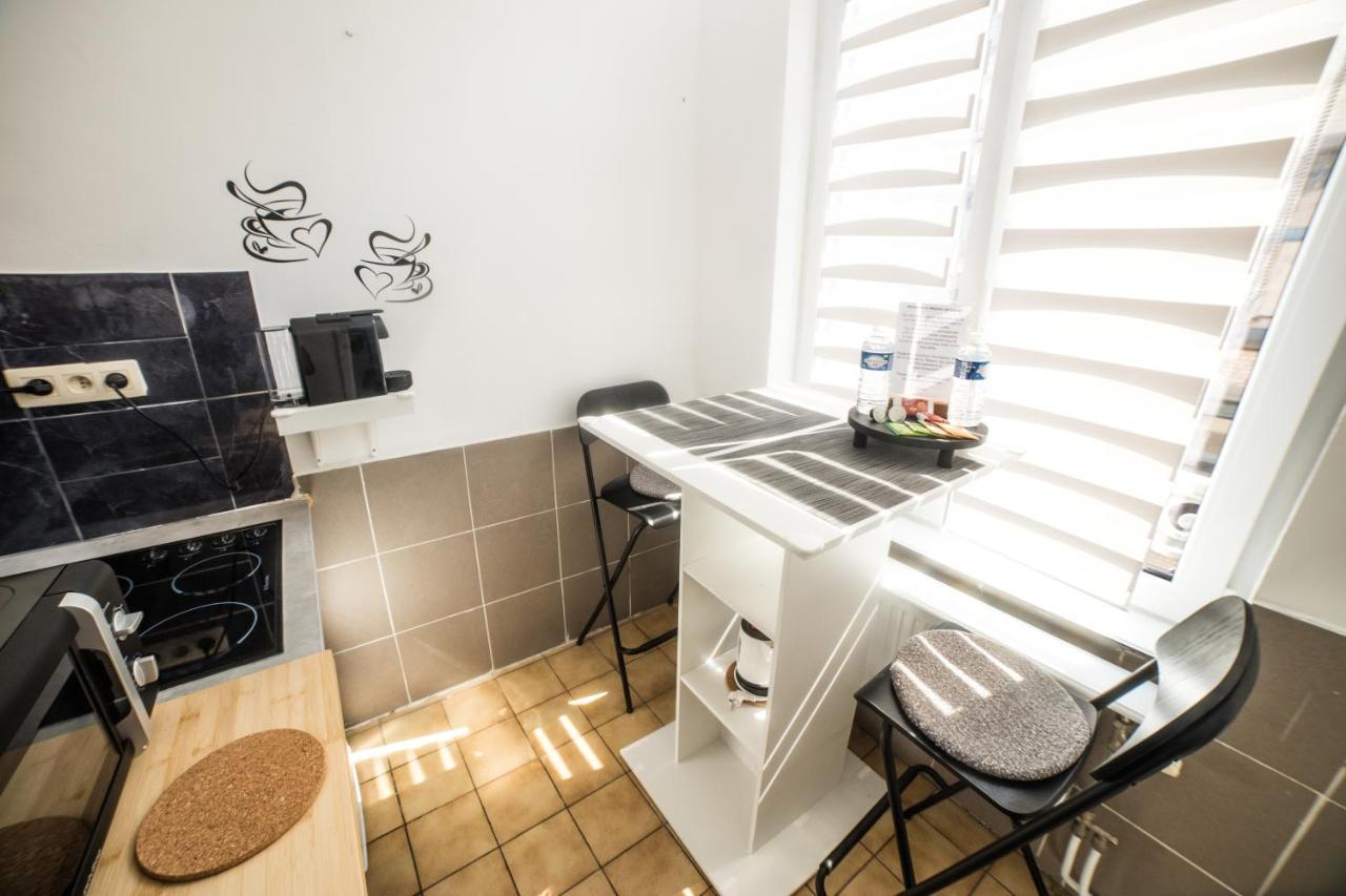 City Centre Hidden Gem! Apartment For Up To 3 People Bruxelles Extérieur photo